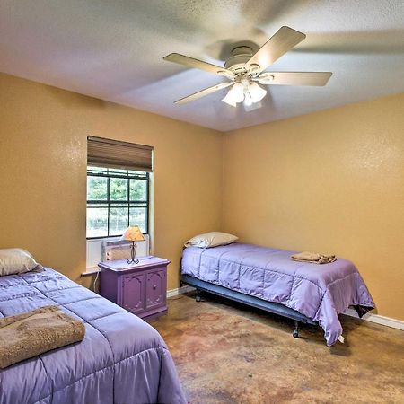 Collinsville Texas Cabin On 130 Acres Walk To Lake Ray Roberts מראה חיצוני תמונה