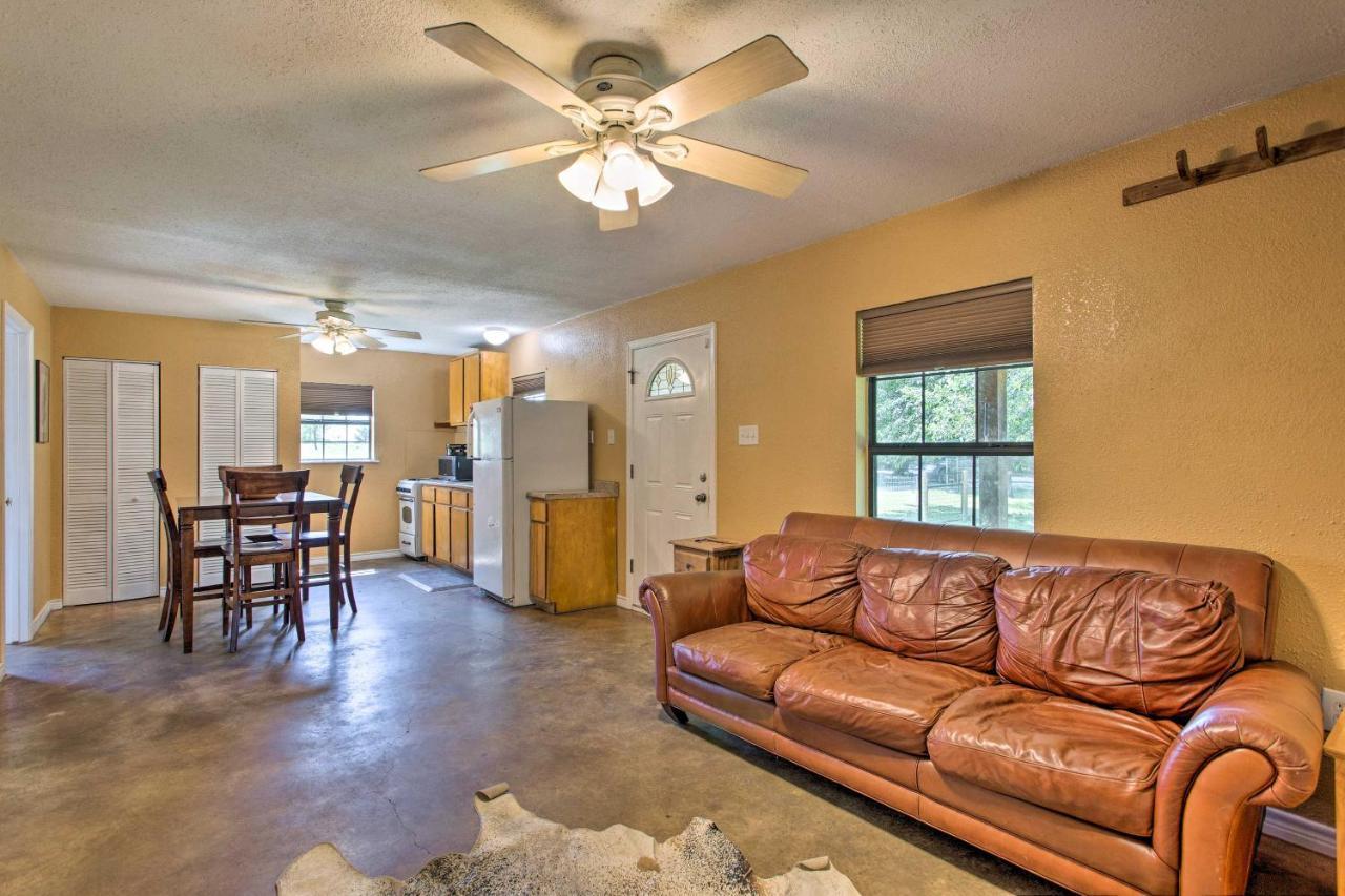 Collinsville Texas Cabin On 130 Acres Walk To Lake Ray Roberts מראה חיצוני תמונה