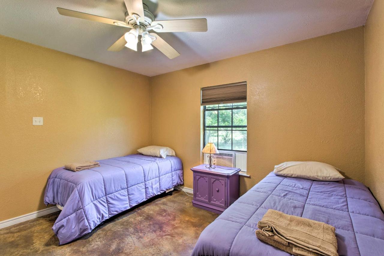Collinsville Texas Cabin On 130 Acres Walk To Lake Ray Roberts מראה חיצוני תמונה