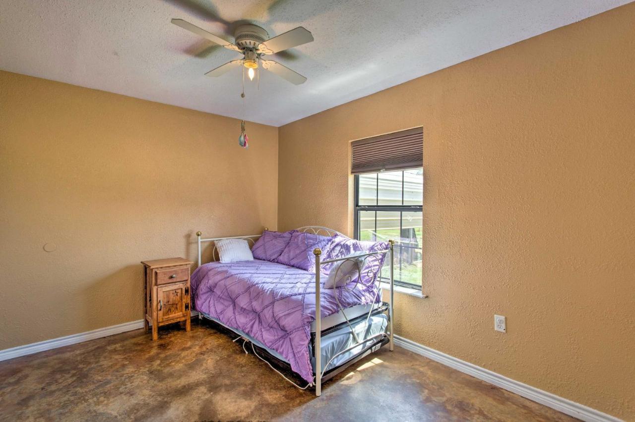 Collinsville Texas Cabin On 130 Acres Walk To Lake Ray Roberts מראה חיצוני תמונה