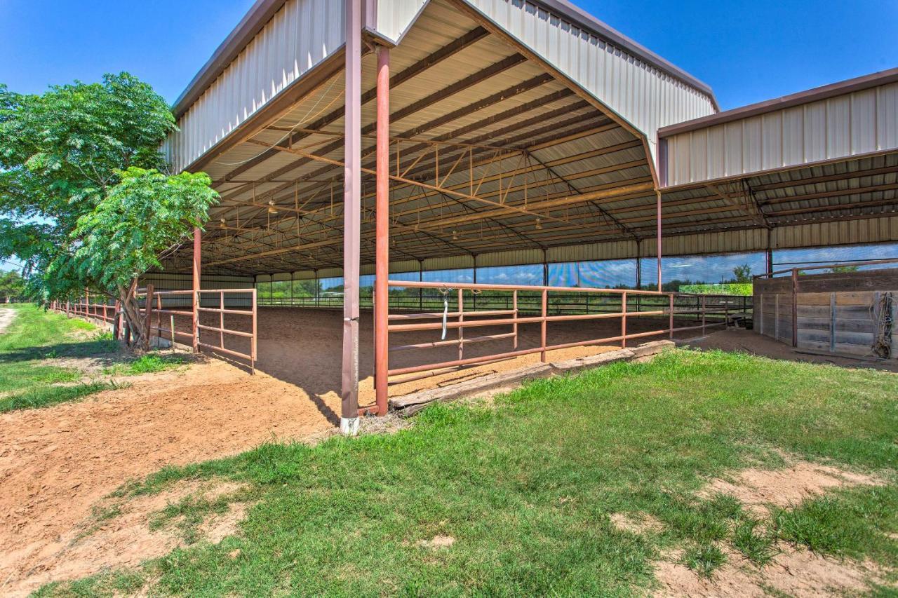 Collinsville Texas Cabin On 130 Acres Walk To Lake Ray Roberts מראה חיצוני תמונה